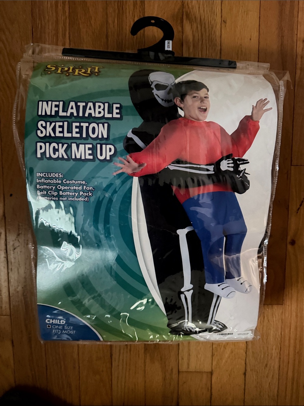 Inflatable skeleton pick me up costume